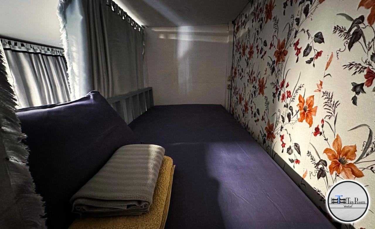 Tiny Room Hostel Toyapakeh 외부 사진