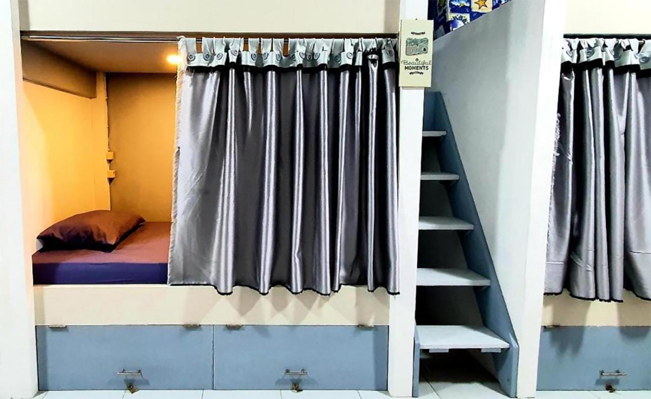 Tiny Room Hostel Toyapakeh 외부 사진